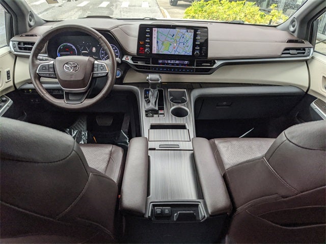 2023 Toyota Sienna Platinum 7 Passenger