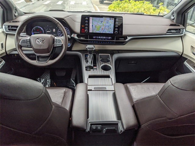 2023 Toyota Sienna Platinum 7 Passenger