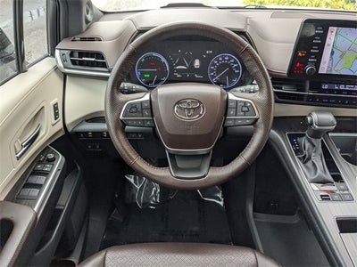 2023 Toyota Sienna Platinum 7 Passenger