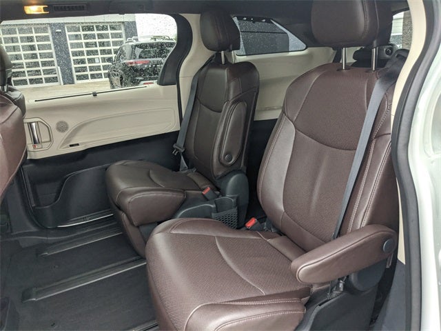 2023 Toyota Sienna Platinum 7 Passenger