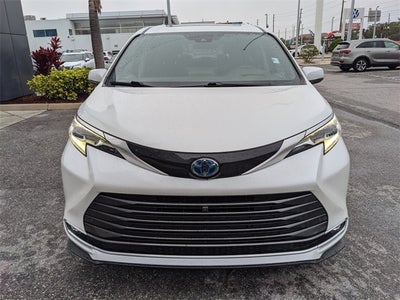 2023 Toyota Sienna Platinum 7 Passenger