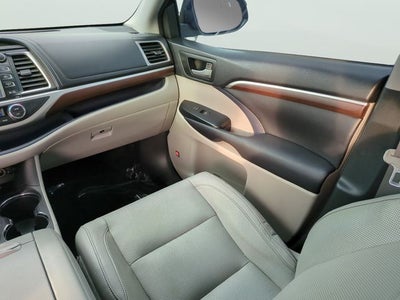 2016 Toyota Highlander Limited Platinum V6