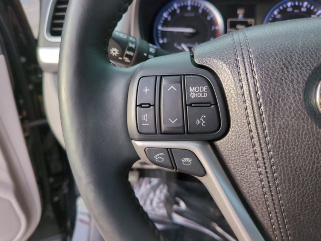 2016 Toyota Highlander Limited Platinum V6