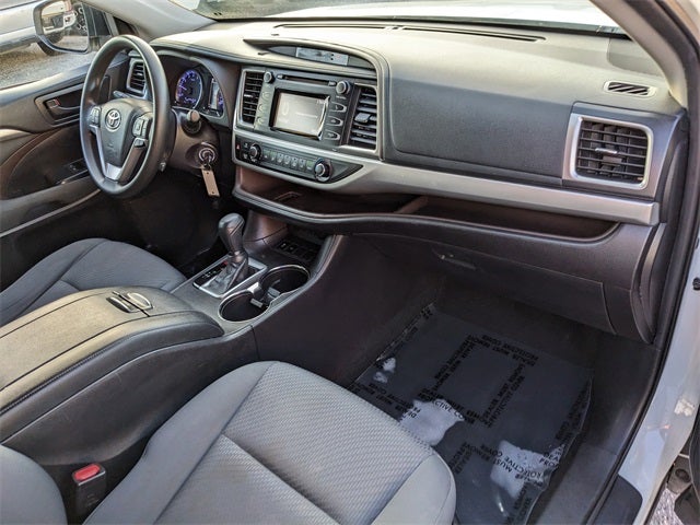 2019 Toyota Highlander LE