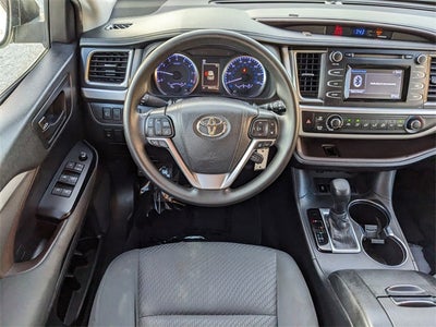 2019 Toyota Highlander LE