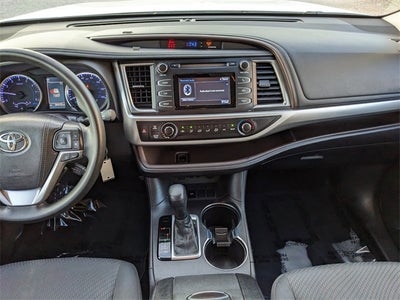 2019 Toyota Highlander LE