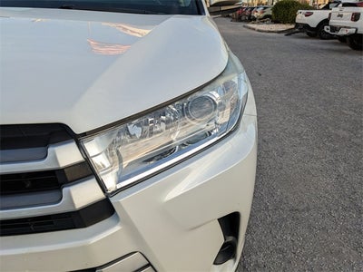 2019 Toyota Highlander LE