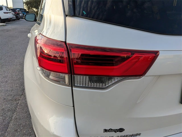 2019 Toyota Highlander LE
