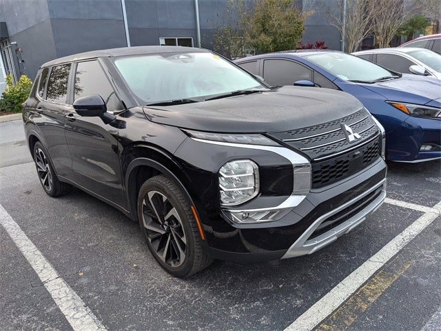 2022 Mitsubishi Outlander SE