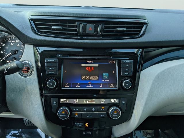 2022 Nissan Rogue Sport SV