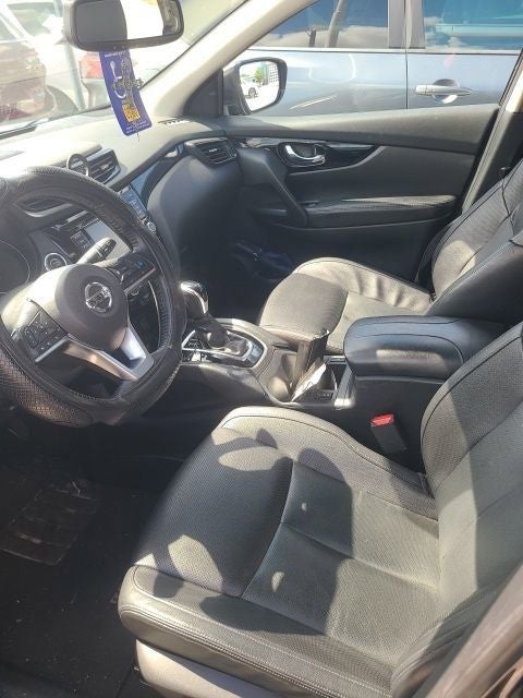 2022 Nissan Rogue Sport SL