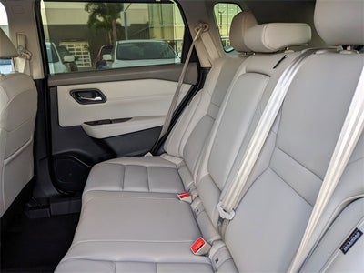 2025 Nissan Rogue SL