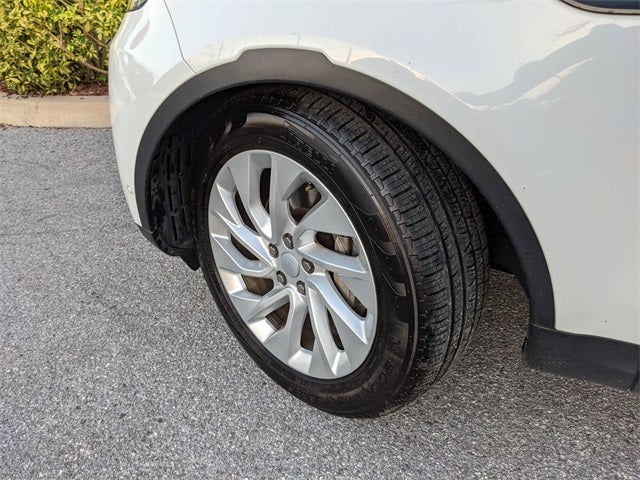 2024 Land Rover Discovery S