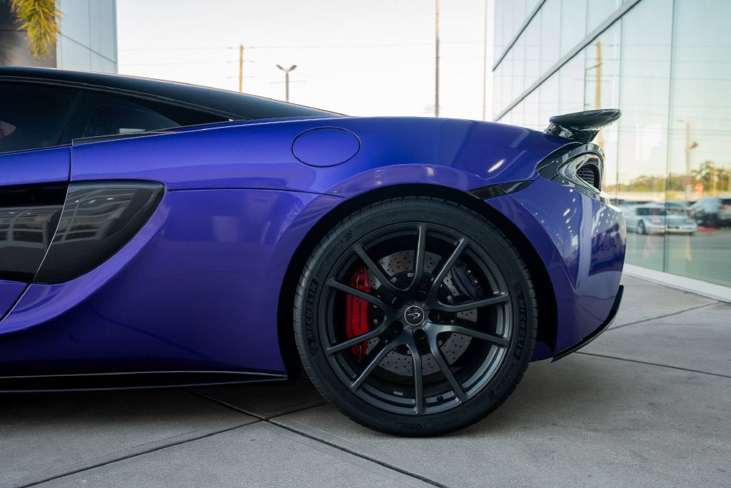 2017 McLaren 570S Base