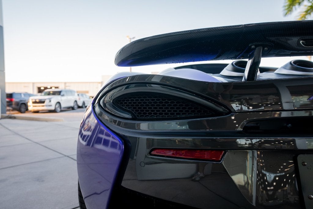 2017 McLaren 570S Base