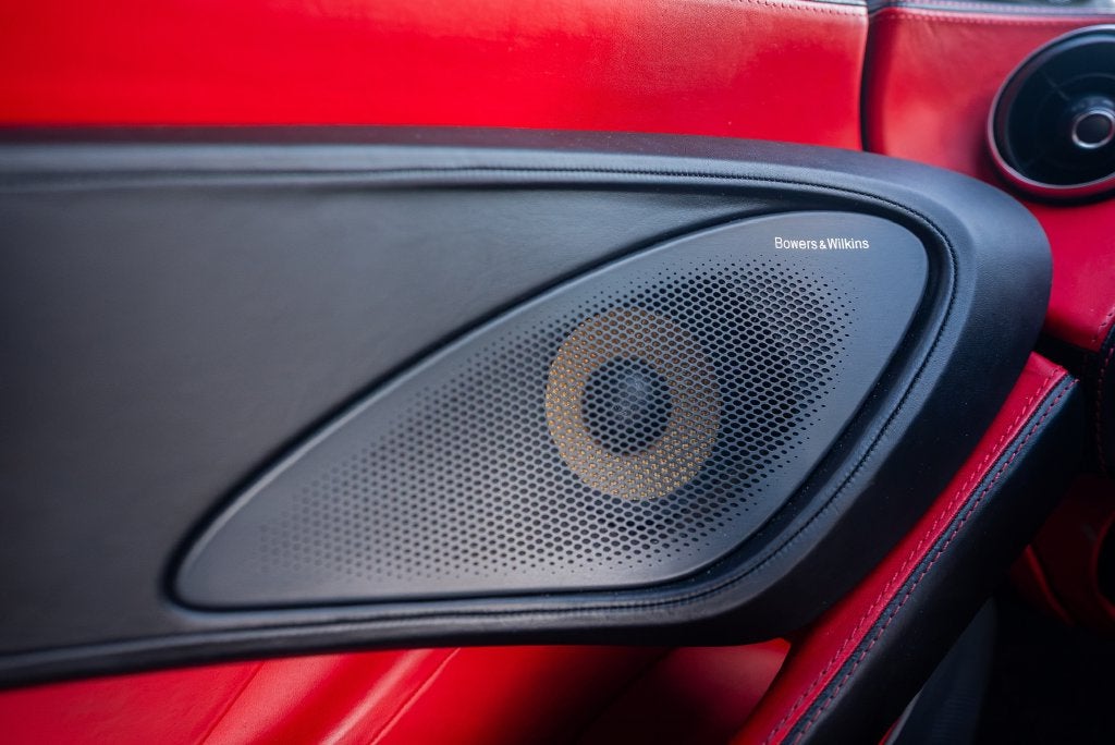 2017 McLaren 570S Base