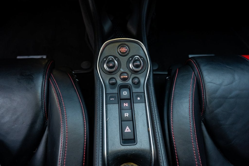 2017 McLaren 570S Base