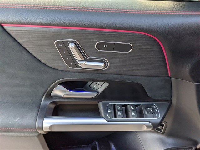 2023 Mercedes-Benz GLB 250 GLB 250