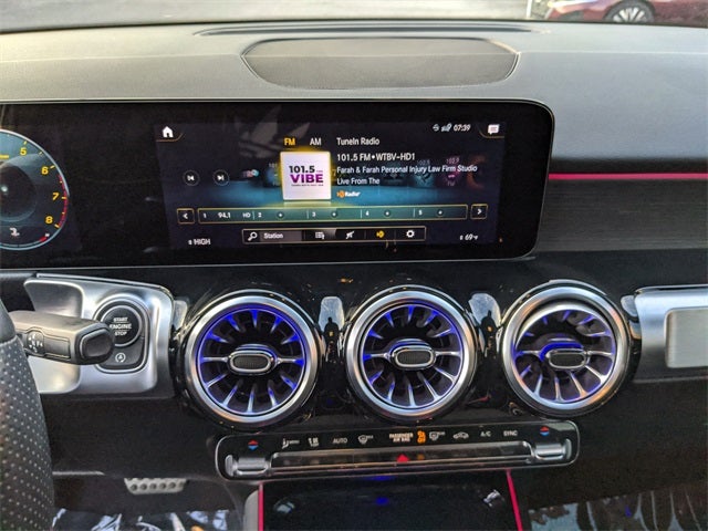 2023 Mercedes-Benz GLB 250 GLB 250