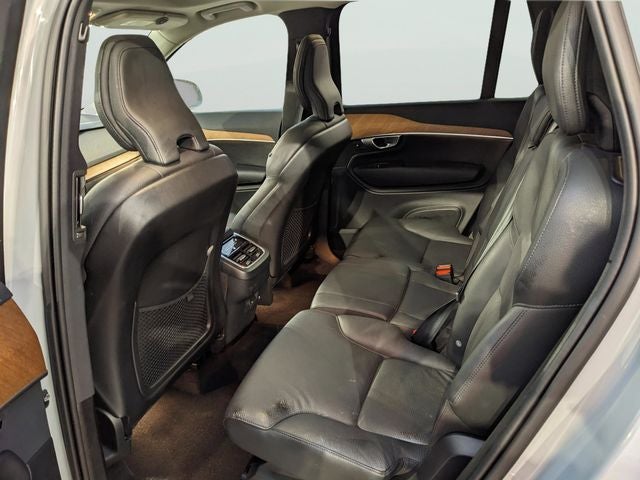 2024 Volvo XC90 B5 Plus