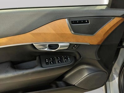 2024 Volvo XC90 B5 Plus