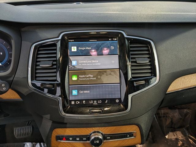 2024 Volvo XC90 B5 Plus