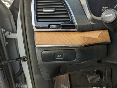 2024 Volvo XC90 B5 Plus