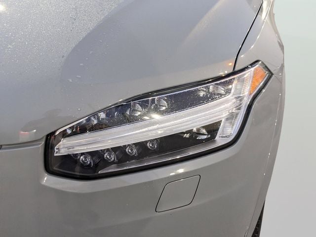 2024 Volvo XC90 B5 Plus