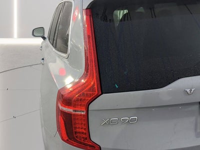 2024 Volvo XC90 B5 Plus