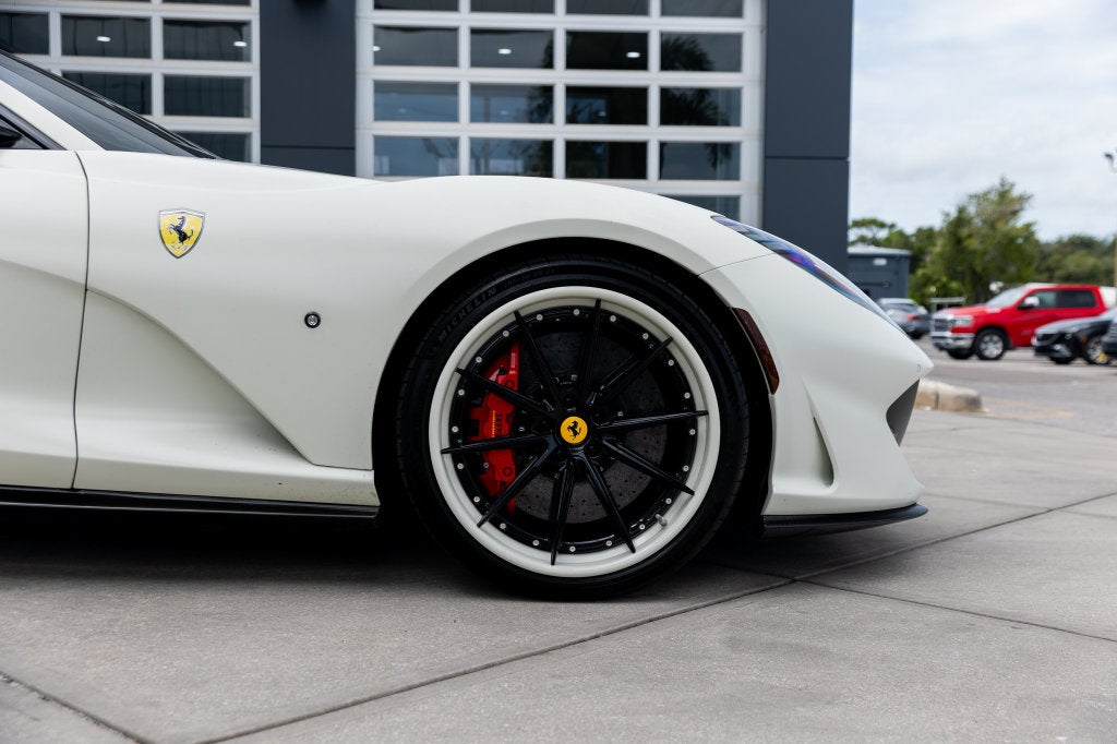 2019 Ferrari 812 Superfast Base