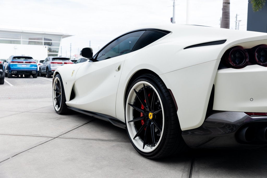 2019 Ferrari 812 Superfast Base