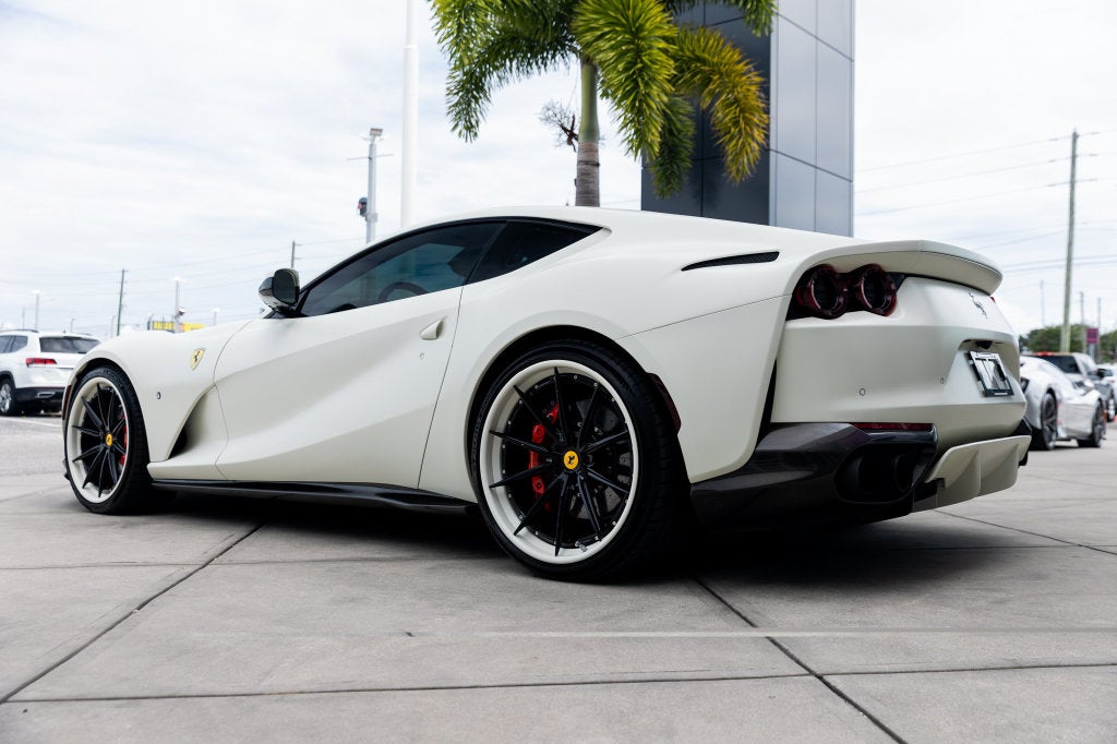 2019 Ferrari 812 Superfast Base