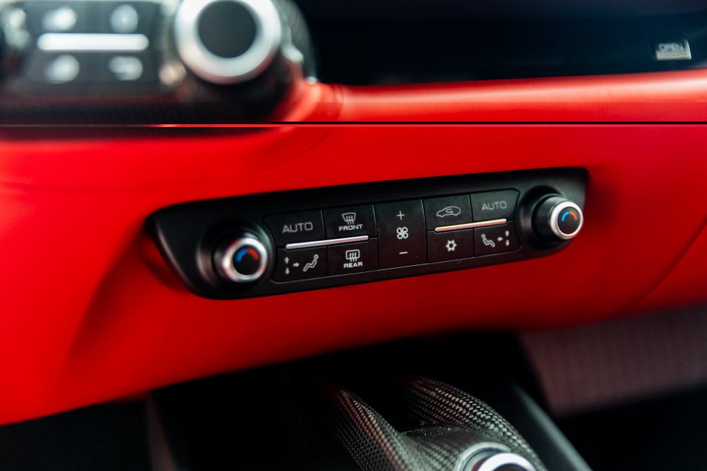 2019 Ferrari 812 Superfast Base