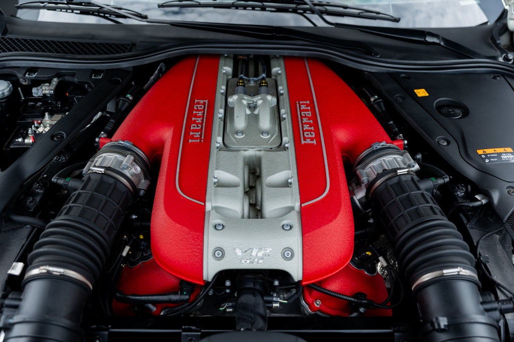 2019 Ferrari 812 Superfast Base