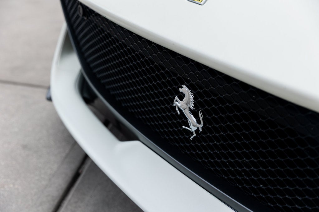 2019 Ferrari 812 Superfast Base