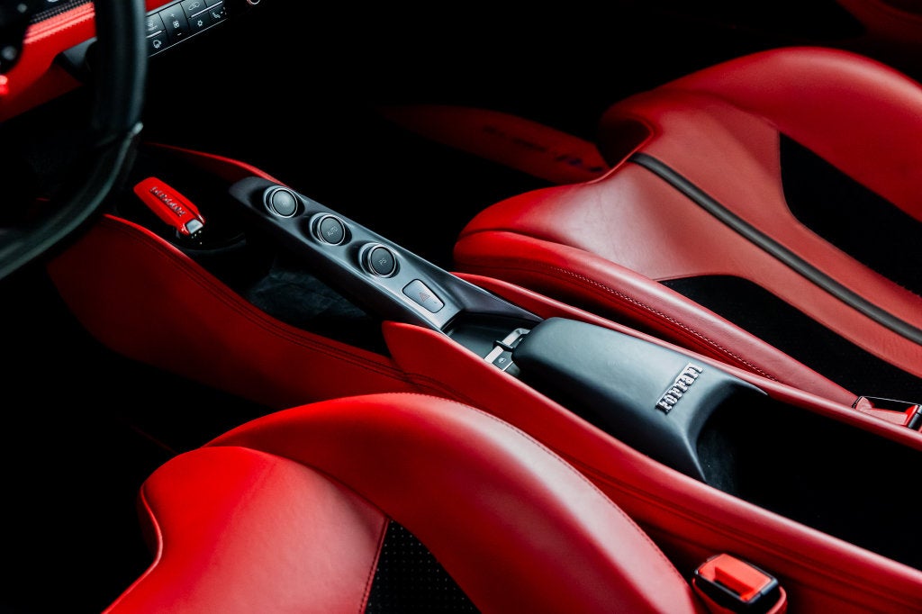 2021 Ferrari F8 Tributo Base