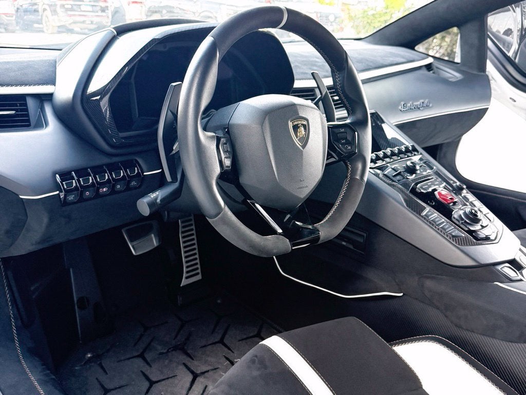 2019 Lamborghini Aventador SVJ