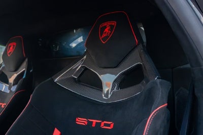 2023 Lamborghini Huracan STO Base
