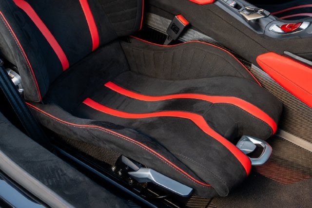 2023 Lamborghini Huracan STO Base