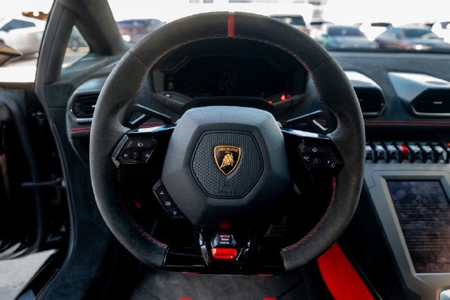 2023 Lamborghini Huracan STO Base
