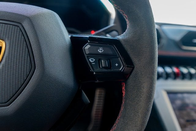2023 Lamborghini Huracan STO Base