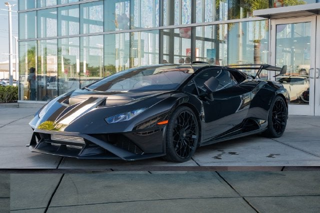 2023 Lamborghini Huracan STO Base