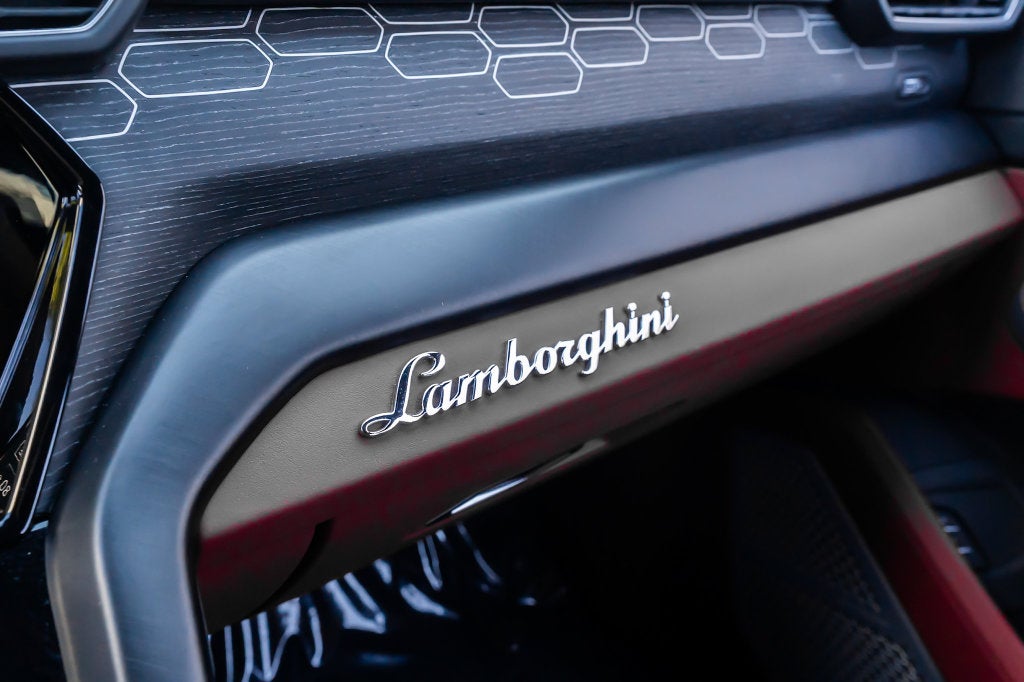 2021 Lamborghini Urus Base
