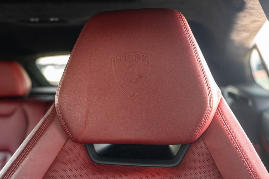 2021 Lamborghini Urus Base