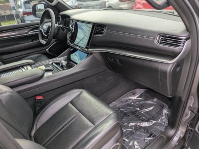 2023 Jeep Wagoneer Base