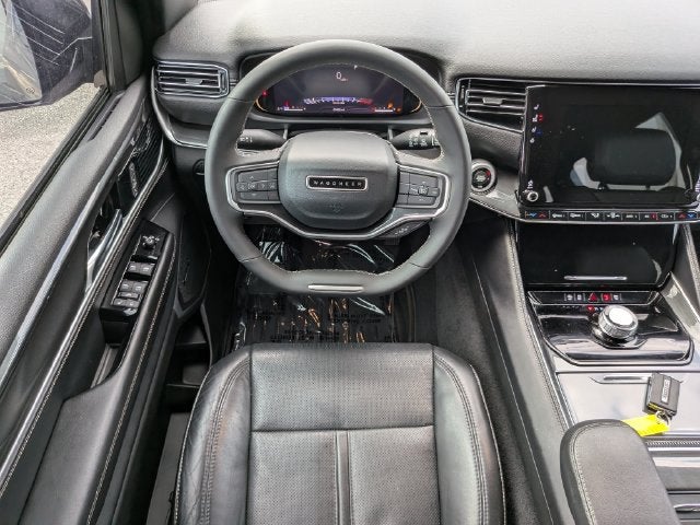 2023 Jeep Wagoneer Base