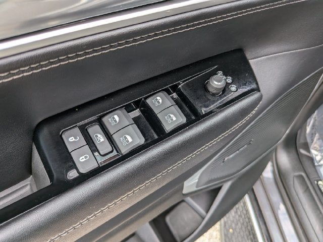 2023 Jeep Wagoneer Base
