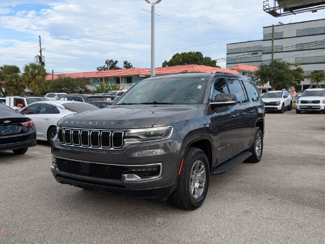 2023 Jeep Wagoneer Base