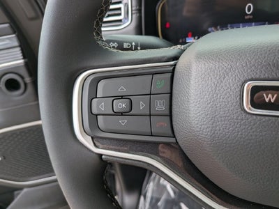 2023 Jeep Wagoneer Base