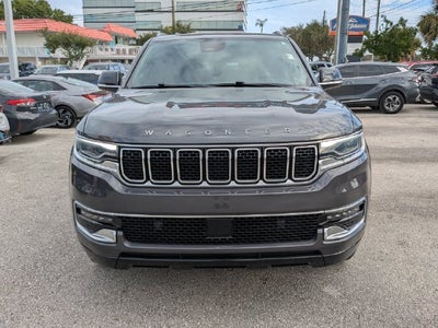 2023 Jeep Wagoneer Base
